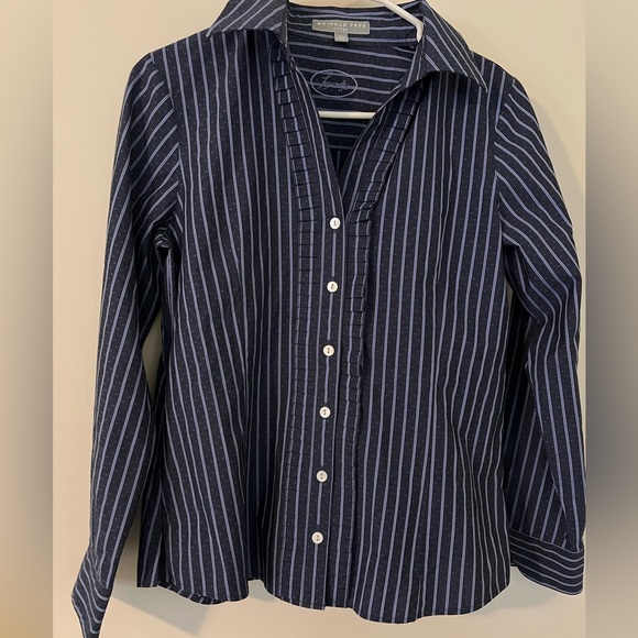 Foxcroft wrinkle free fitted size 2 button down shirt - Picture 1 of 3